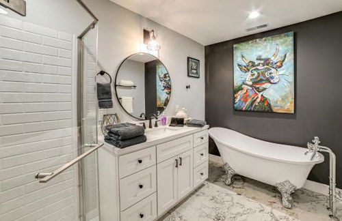 Walk to Lake Barkley! Family Home with Outdoor Oasis - Foto 13