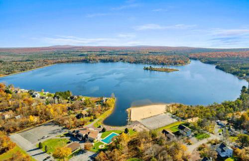 Twin Chalet - 6 BDs Hot Tub Game Area and more - Foto 6