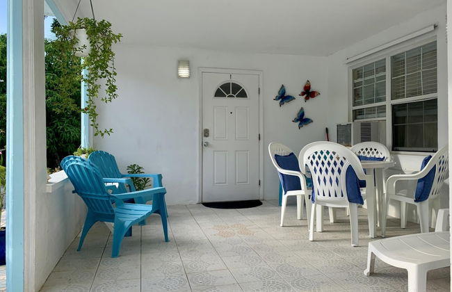 3 Suites Free Breakfast Steps to Beach - Photo 15