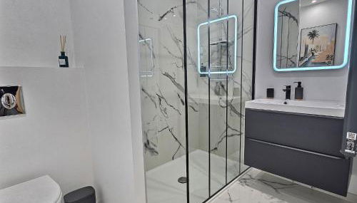 Vue Rivière, Élégant T2, Neuf, Terrasse, RDC - Foto 3, Shower