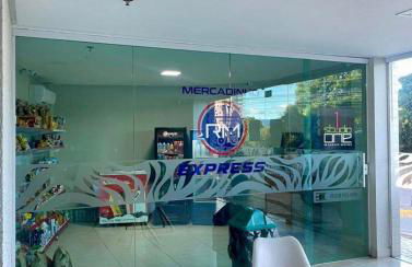 Flat moderno e confortável - excelente localização - Foto 26