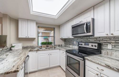 Luxury Holistic Oasis by Bayshore/Hyde Park/SoHo - Foto 23