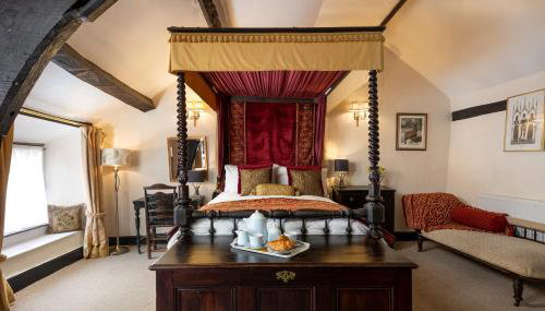 The Oval - Photo 4, towels, heating