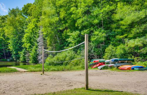 Haverhill Mtn Retreat Hike, Ski, Relax in Hot Tub - Foto 43