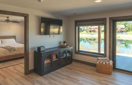 Lakeside Luxe Haven Family-Friendly Arcade - Foto 38