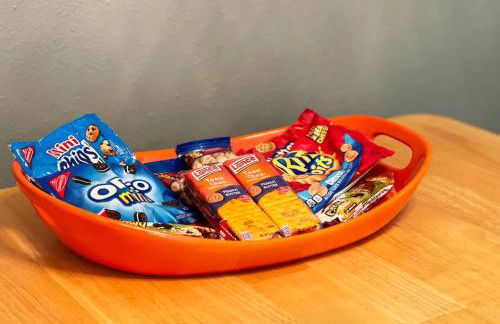 No Checkout Work! NEW Family Friendly Stay! - Photo 3