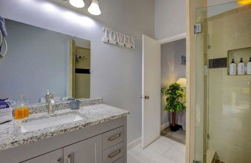 Family Fun Ping Pong BBQ Walk to Park Nearby - Photo 21