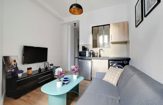 Peaceful Apartment With 1 Room - Photo 11