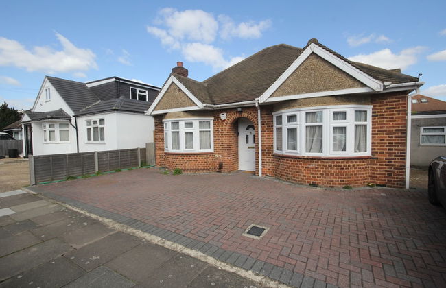 Deane House - Photo 1