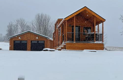 Private Luxury Log Cabin in the Endless Mountains, Firepit, Farm Charm - Foto 17