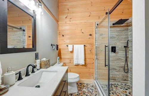 Scenic Blue Ridge Cabin Rental with Resort Amenities - Foto 12