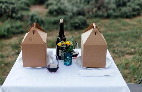 Stylish Camping Tents Set on an Organic Farm in Hudson Valley, New York State - Foto 12