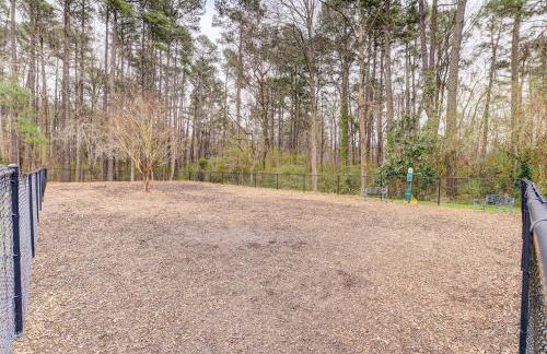 Contemporary Townhome about 7 Mi to Dtwn Raleigh! - Foto 25