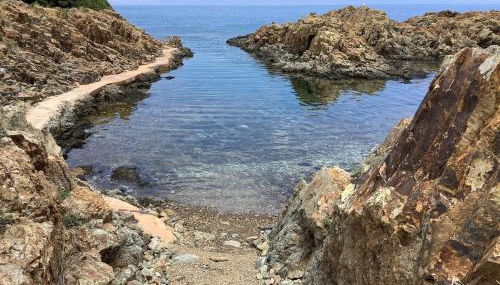 Magique Creek, piscine naturelle dans les rochers - Foto 5