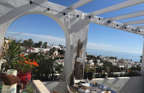 1st floor Penthouse sea and mountain view 5 min stroll to beach - Foto 26