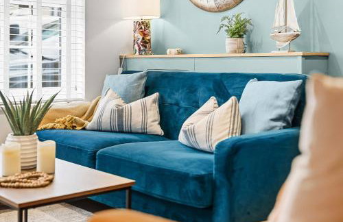 3-BR Luxe Cowes Cottage Harbour Views, Sleeps 6, with Private Garden - LONG TERM STAY WINTER SPECIAL OFFER AVAILABLE! - by Blue Puffin Stays - Foto 28