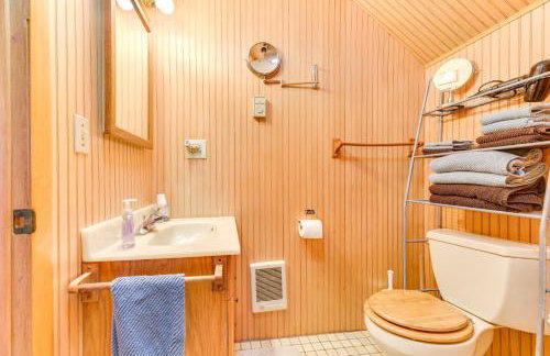 Waterfront Grapeview Escape w/ Boat Dock & Views! - Foto 18