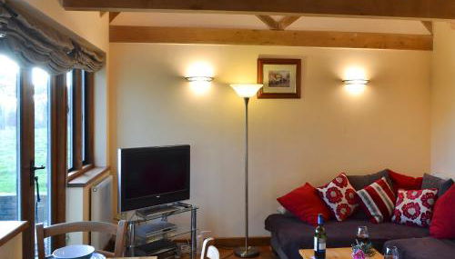 The Cowstall - Photo 2