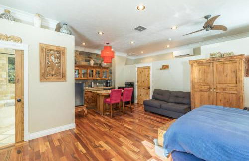 Lotus Mountain Suites East Suite - Foto 6