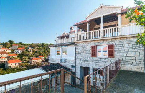 1 Bedroom Nice Apartment In Splitska - Photo 7