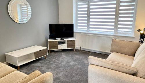 A modern, dog-friendly 3 bedrm canal side property - Foto 2