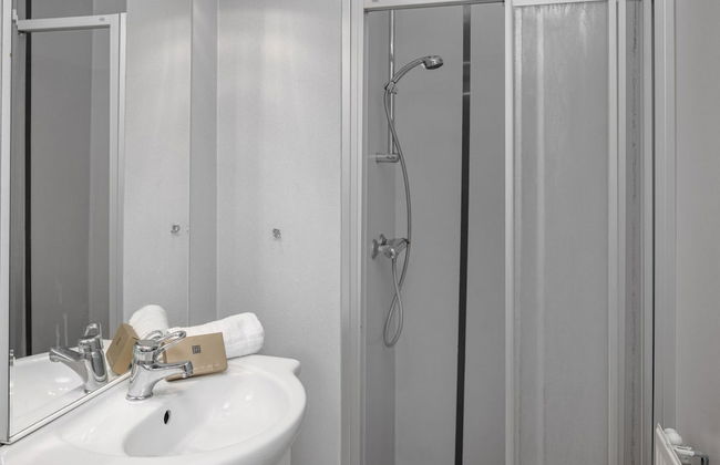 Cosy Chalet With Combi-microwave, Next to a Nature Reserve - Photo 8