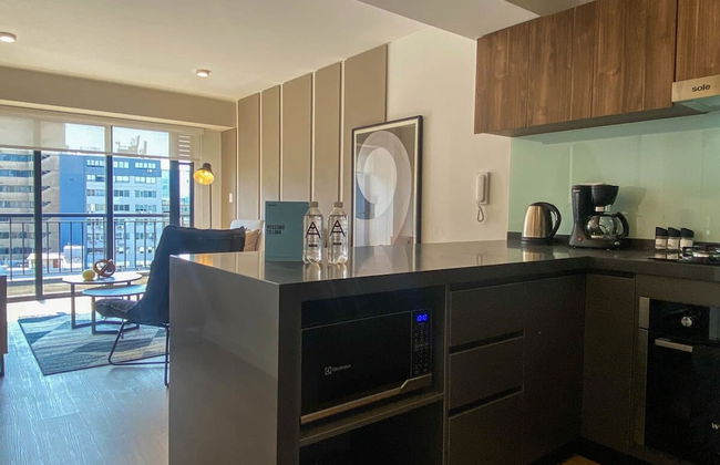 w Fascinating 1BR With Balcony in San Isidro - Foto 6