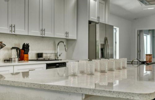 Modern and Spacious 3bdrm and 3 bath house with pool - Foto 21