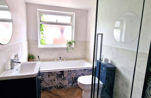 The Blue house on the wall - Foto 58