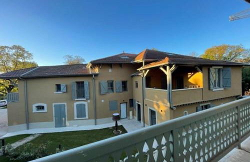 La Villa Serenna - Appt avec jardin, 15 mn de Lyon - Foto 11