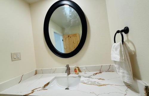 Waterfront Vacation Retreat with Gazebo Fishing - Foto 26