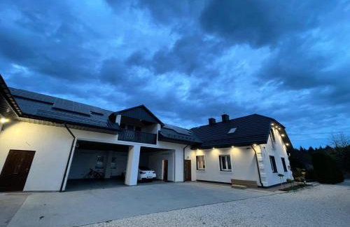 Luksusowa Ekskluzywna willa z sauną,siłownią dużym ekskluzywnym salonem na wyłączność eksluzywny duży dom 2 poziomy-dom nowoczesny styl elegancki 3 łazienki , sypialnia,salon, 2 duże garaże POMYSŁ NA JESIENNO ZIMOWY WYJAZD wolne terminy !! - Foto 7