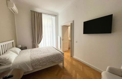 NAPOLIFOREVER Chiaia APARTMENT - Photo 22