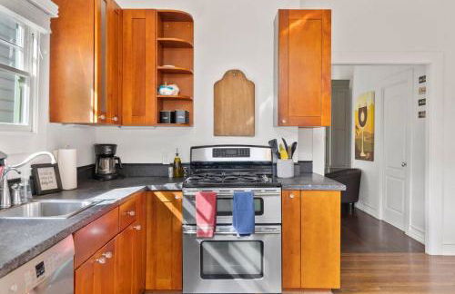 Hot Tub PRIME DWTN NAPA 3 bed 2 Bath - Foto 3