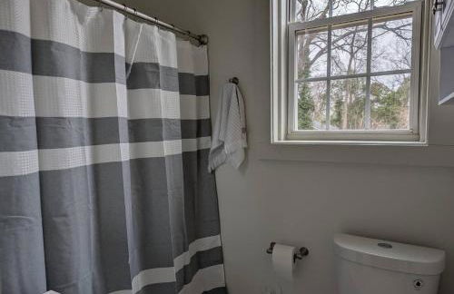 NEW! 2Br1Ba Convenient to 9th St, NCSSM - Foto 27