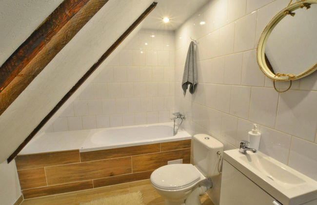 Comfortable Holiday Home in the Middle of a Forest - Photo 16