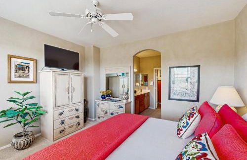 Bright 2nd floor Condo w mountain & valley views, shared pool hot tub gym - Foto 14