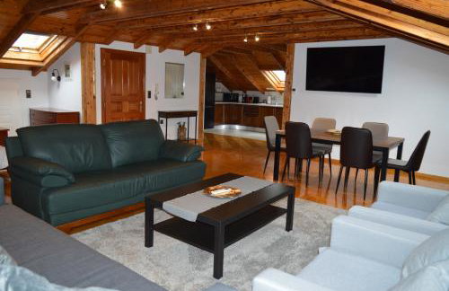 Wooden Attic - Foto 1