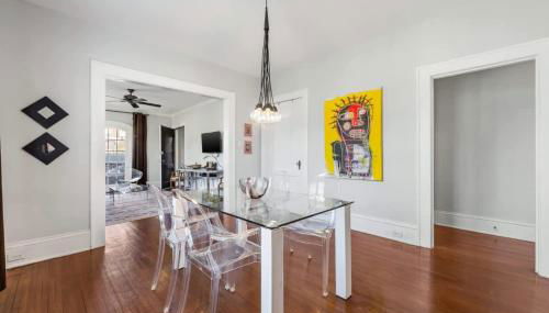 Retro 1BR in Elizabeth with Porch & Eclectic Design - Foto 5