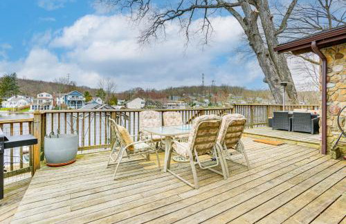 Waterfront Lake Hopatcong Home with Boat Dock! - Foto 28