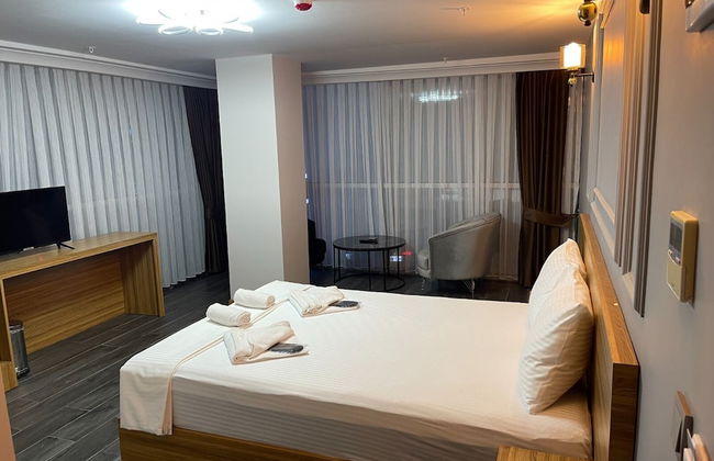 Waves Hotel - Photo 11