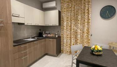 C&C Apartment - Photo 3, stove