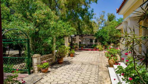 Yiolanda Pool Villa by "Elite" - Foto 3, Garden, Garden view