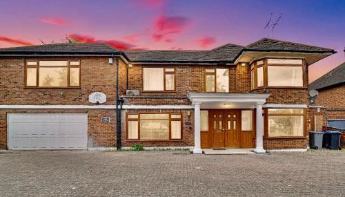 Lux 5 Bed sleeps 11, 10 mins from Wembley Stadium, Jacuzzi and Steam Shower - Foto 2