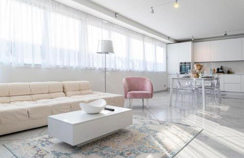 Artist House - Photo 11