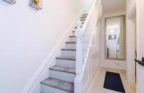 Sleep7, Pool Table, TTennis, Free Parking, 3BR - Foto 32