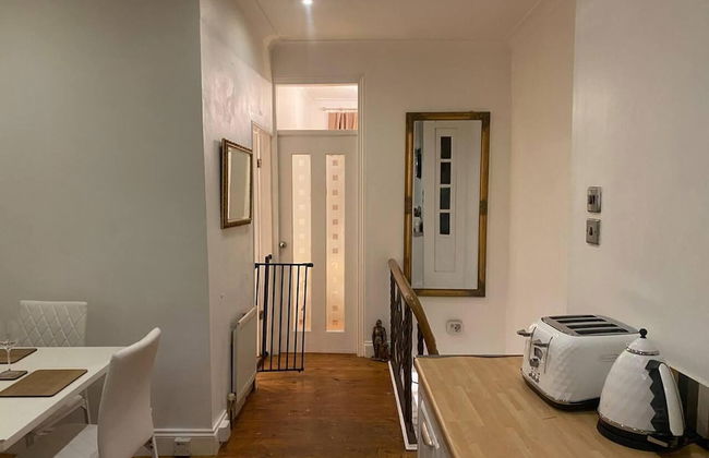 Stunning 2-bed Pet Friendly Apartment in Gateshead - Photo 8