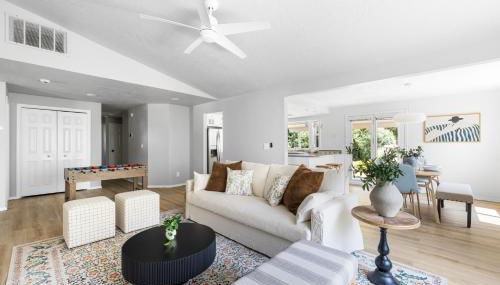 Stylish Renovation, Perfect for Families & Pets, Garage Parking, Sleeps 10 - Foto 5