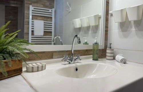 Côté Cour - Studio voûté by PRIM0 C0NCIERGERIE - Foto 17