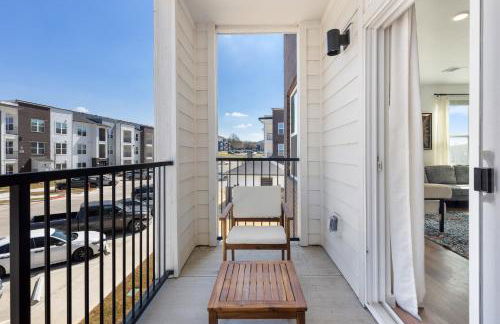 Bright Spacious 2BR 2BA Open Layout - Foto 31